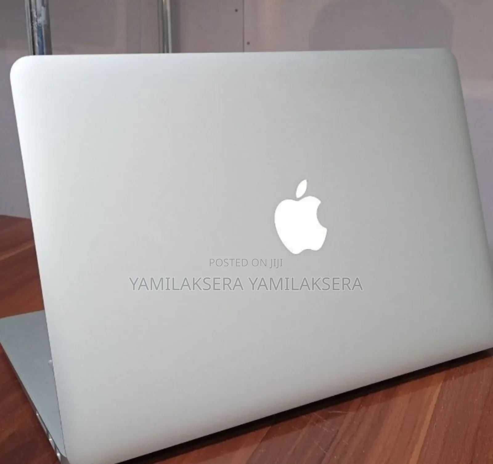 New Laptop Apple MacBook 2015 8GB Intel Core i5 SSD 128GB
