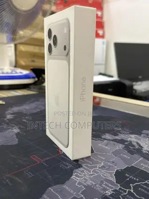 New Apple iPhone 17 Pro Max 256 GB Silver