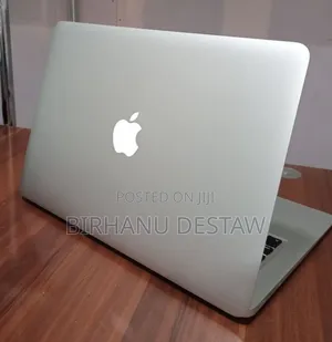 New Laptop Apple MacBook 2015 8GB Intel Core i5 SSD 128GB