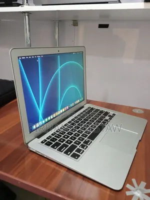 New Laptop Apple MacBook 2015 8GB Intel Core i5 SSD 128GB