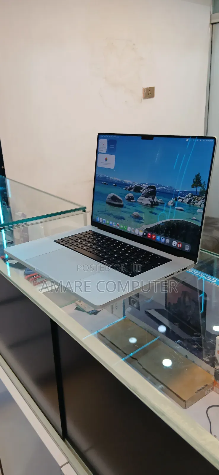 New Laptop Apple MacBook Pro M1 32GB Apple M1 Max SSD 1T