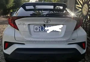 Toyota C-HR 2021 White