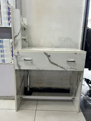Manicure Table የጥፍር መስሪያ ጠረጴዛ