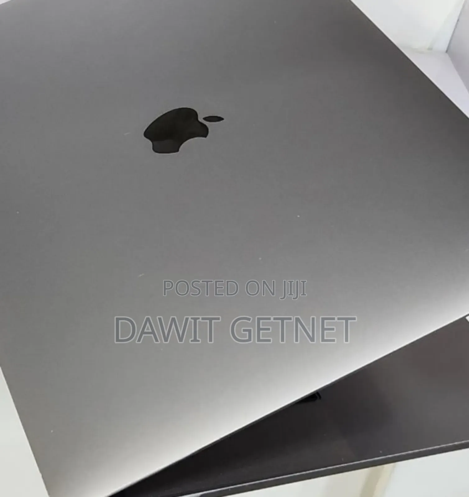 New Laptop Apple MacBook Pro 2018 32GB Intel Core i9 SSD 512GB