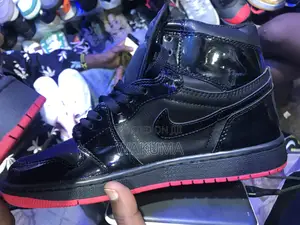 Air Jordan 1 Black Red (High Quality) – New