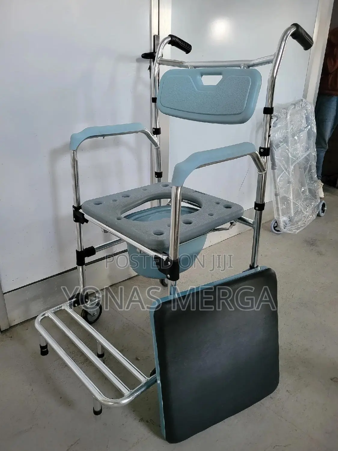 4-in-1 Mobile Shower Commode Chair由文removable Basin, Toilet Chair