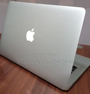 New Laptop Apple MacBook Pro 2015 8GB Intel Core i5 SSD 128GB