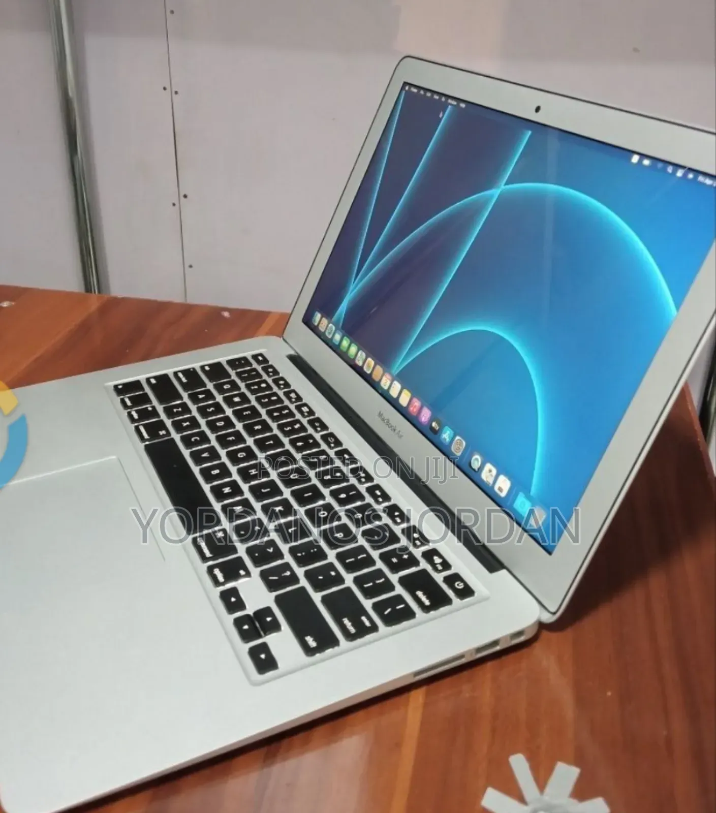 New Laptop Apple MacBook Pro 2015 8GB Intel Core i5 SSD 128GB