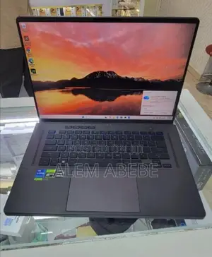 New Laptop Asus ROG Zephyrus G16 16GB Intel Core i7 SSD 512GB