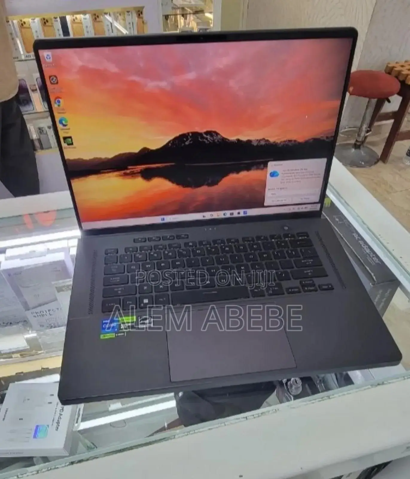 New Laptop Asus ROG Zephyrus G16 16GB Intel Core i7 SSD 512GB