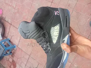 Jordan 5 Retro Black