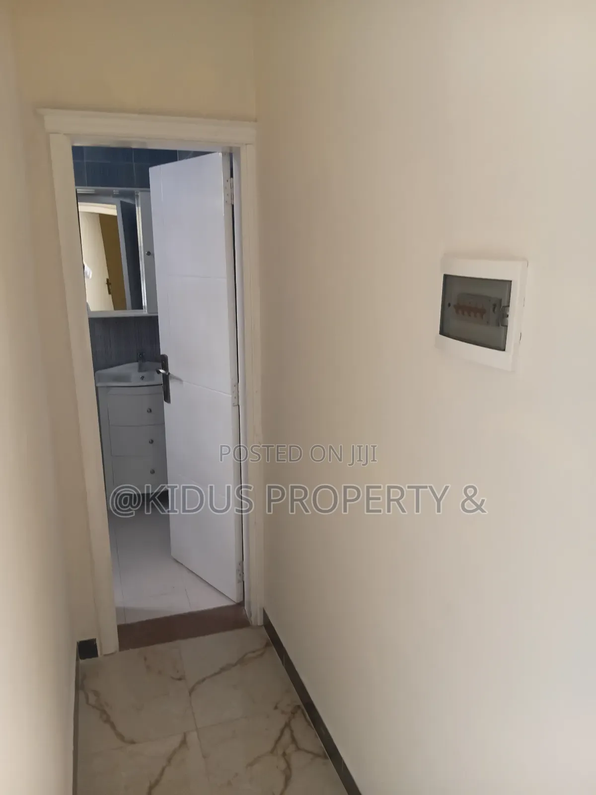 3bdrm Apartment in Varenero, Nifas Silk-Lafto for rent