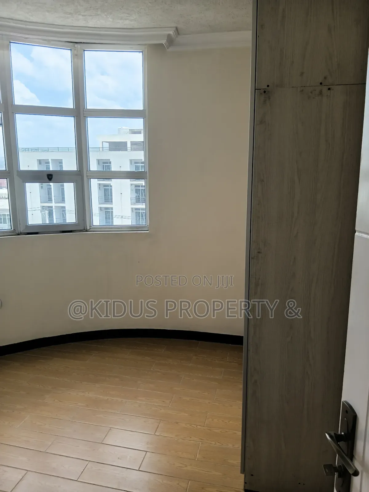 3bdrm Apartment in Varenero, Nifas Silk-Lafto for rent
