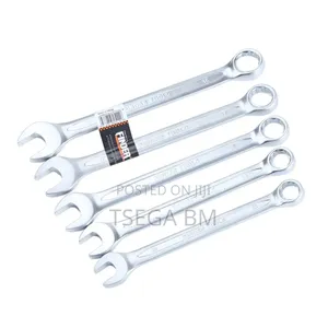 Finder 121 Piece Socket Wrench Set