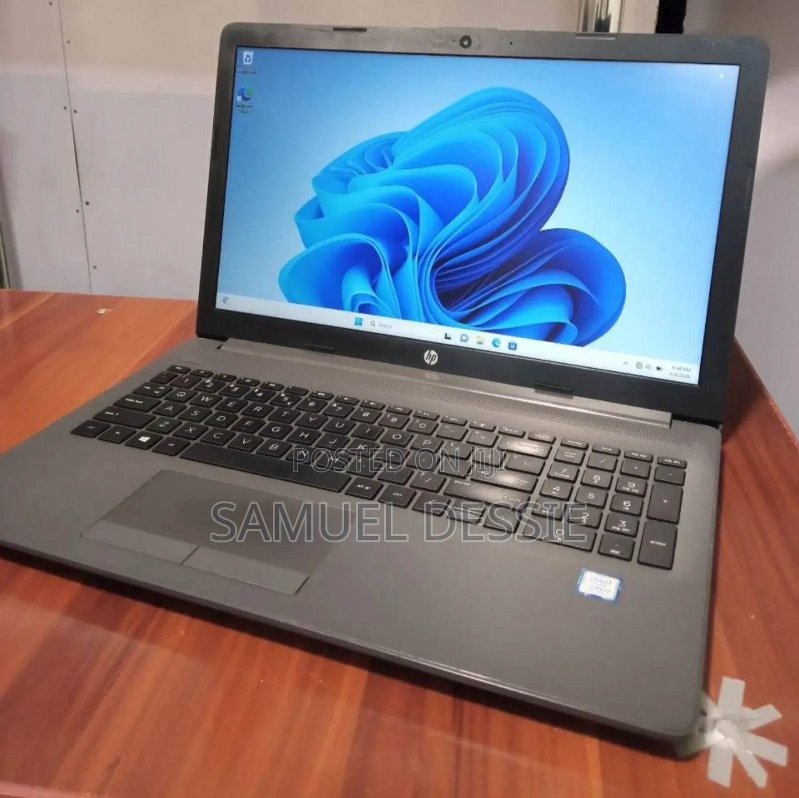 New Laptop HP Stream Notebook 8GB Intel Core i7 HDD 1T