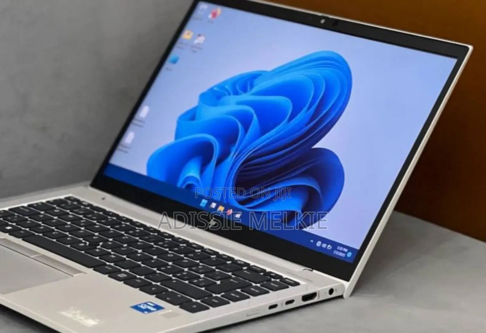 New Laptop HP EliteBook 830 G8 8GB Intel Core i5 SSD 512GB