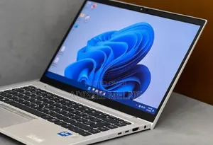 New Laptop HP EliteBook 830 G8 8GB Intel Core i5 SSD 512GB