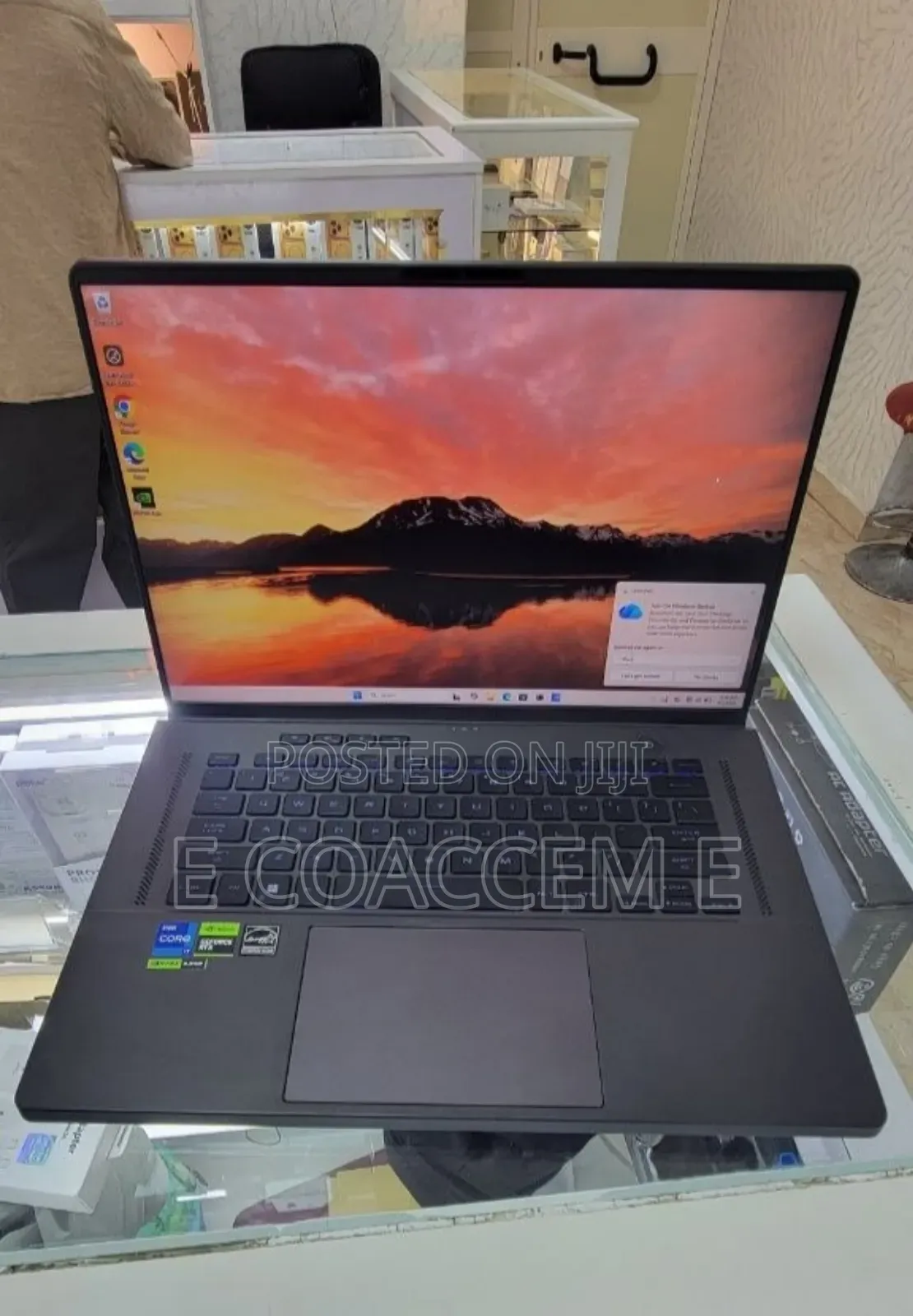 New Laptop Asus 16GB AMD Ryzen 7 SSD 3T