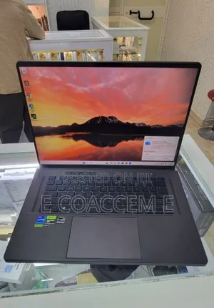 New Laptop Asus 16GB AMD Ryzen 7 SSD 3T