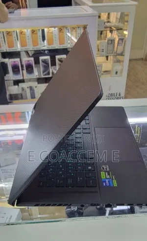 New Laptop Asus 16GB AMD Ryzen 7 SSD 3T