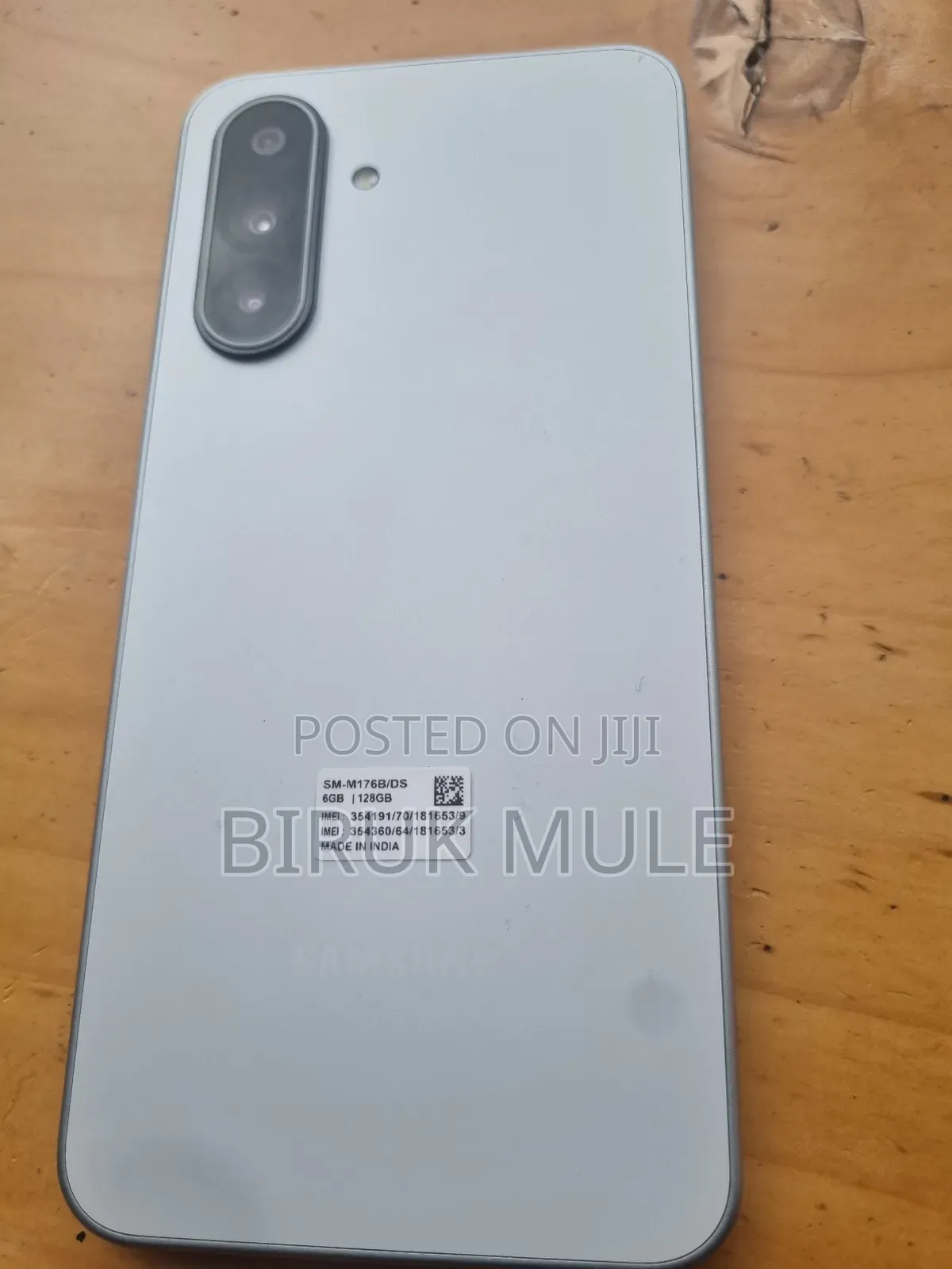 New Samsung Galaxy M17 5G 128 GB Silver