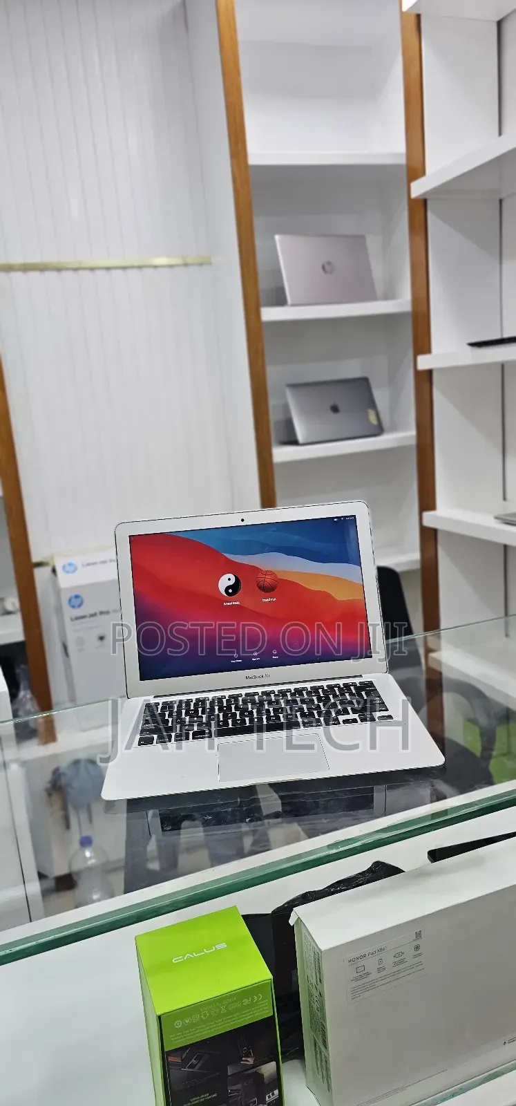 New Laptop Apple MacBook Air 2015 8GB Intel Core i5 SSD 128GB