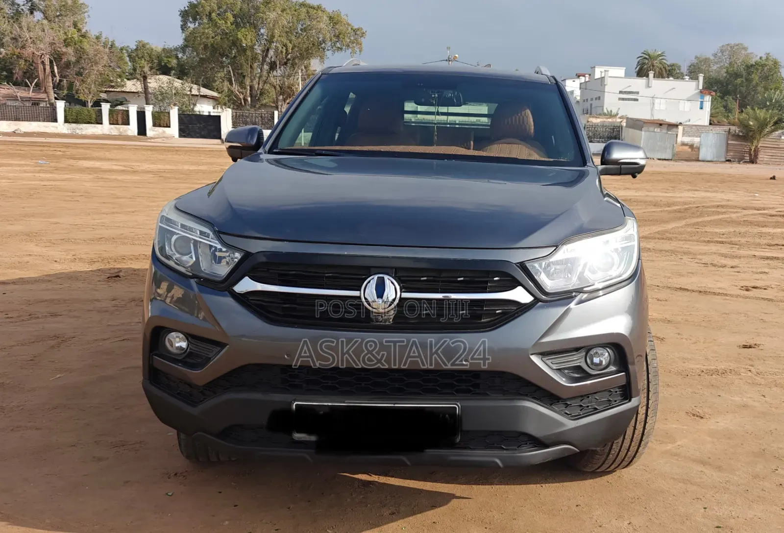 SsangYong Rexton 2018 Silver