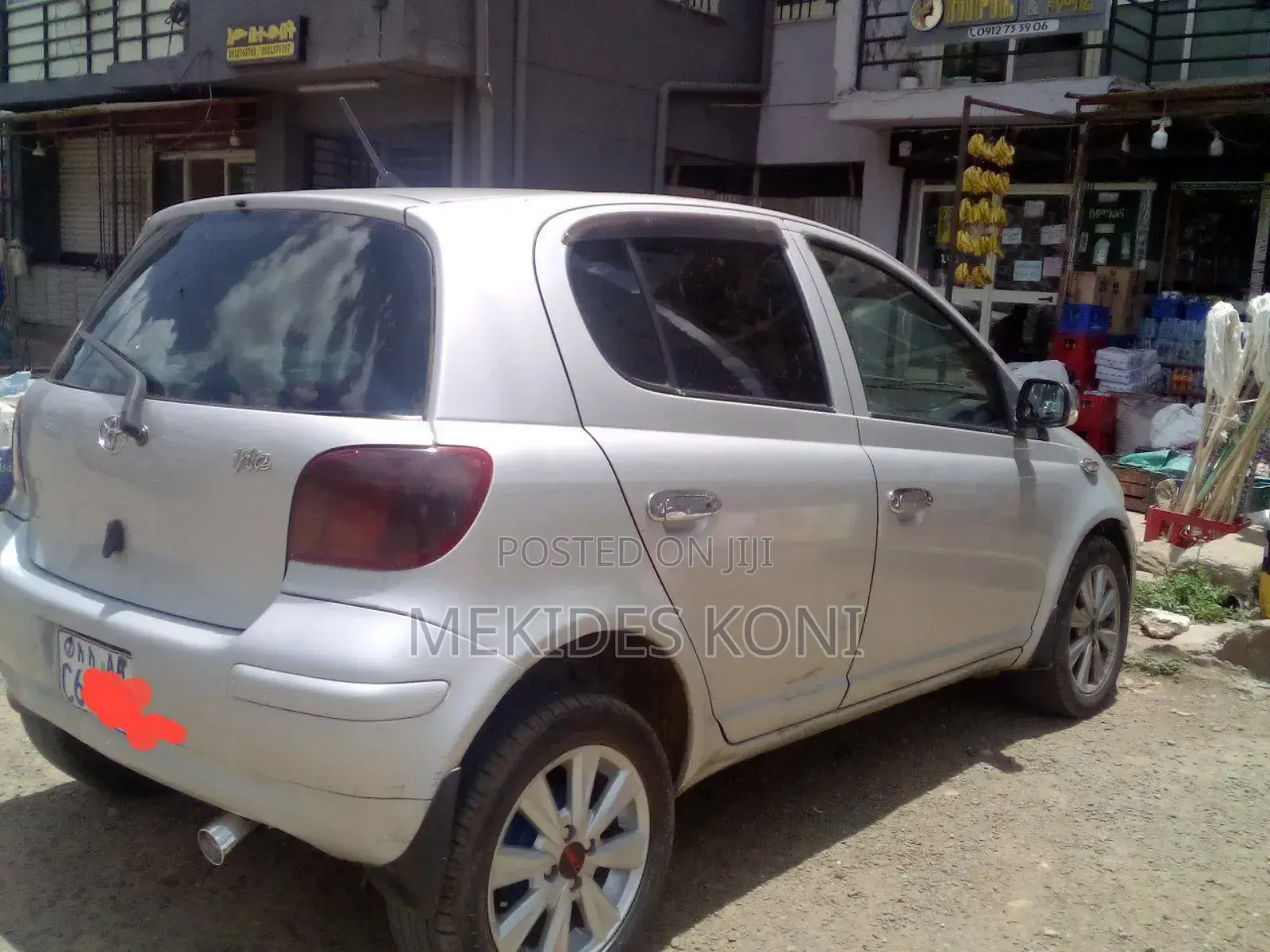 Toyota Vitz 2004 Silver
