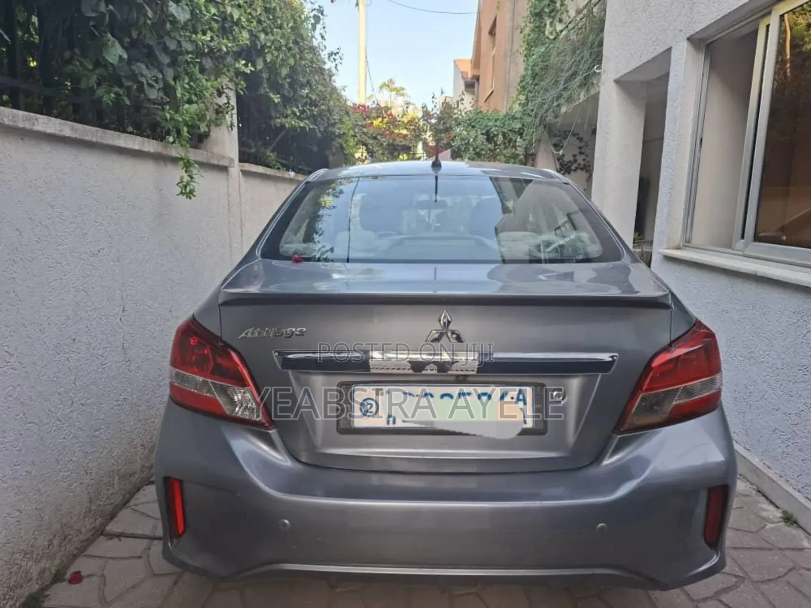 Mitsubishi Attrage 2021 Gray