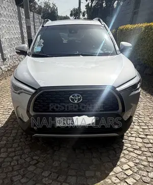 Toyota Corolla Cross Hybrid 2023 Silver