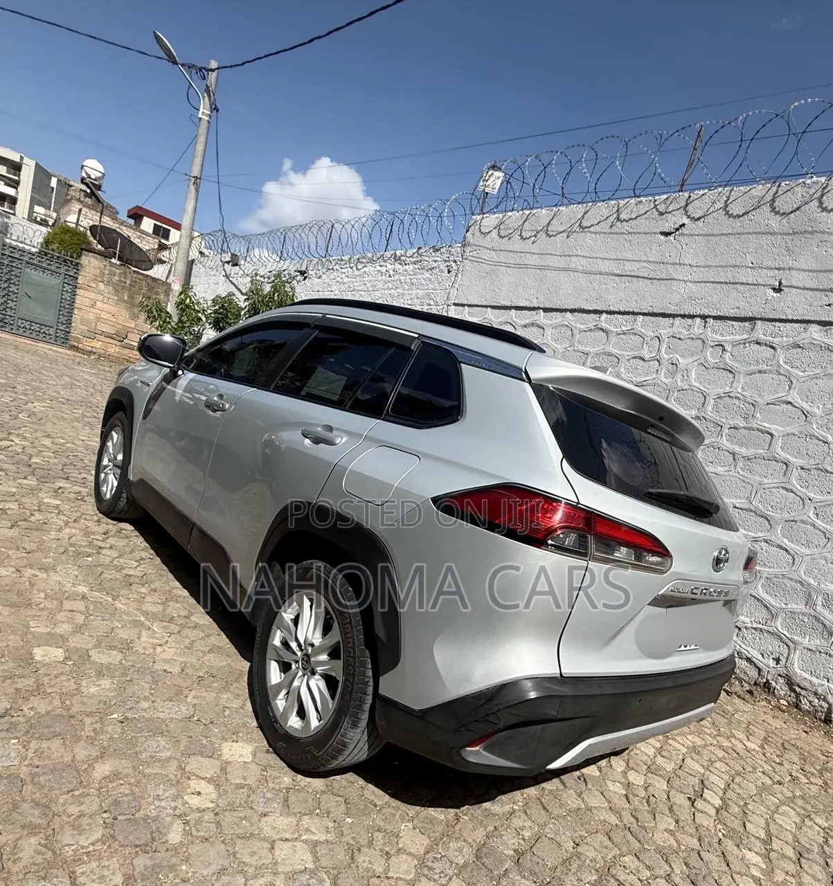 Toyota Corolla Cross Hybrid 2023 Silver