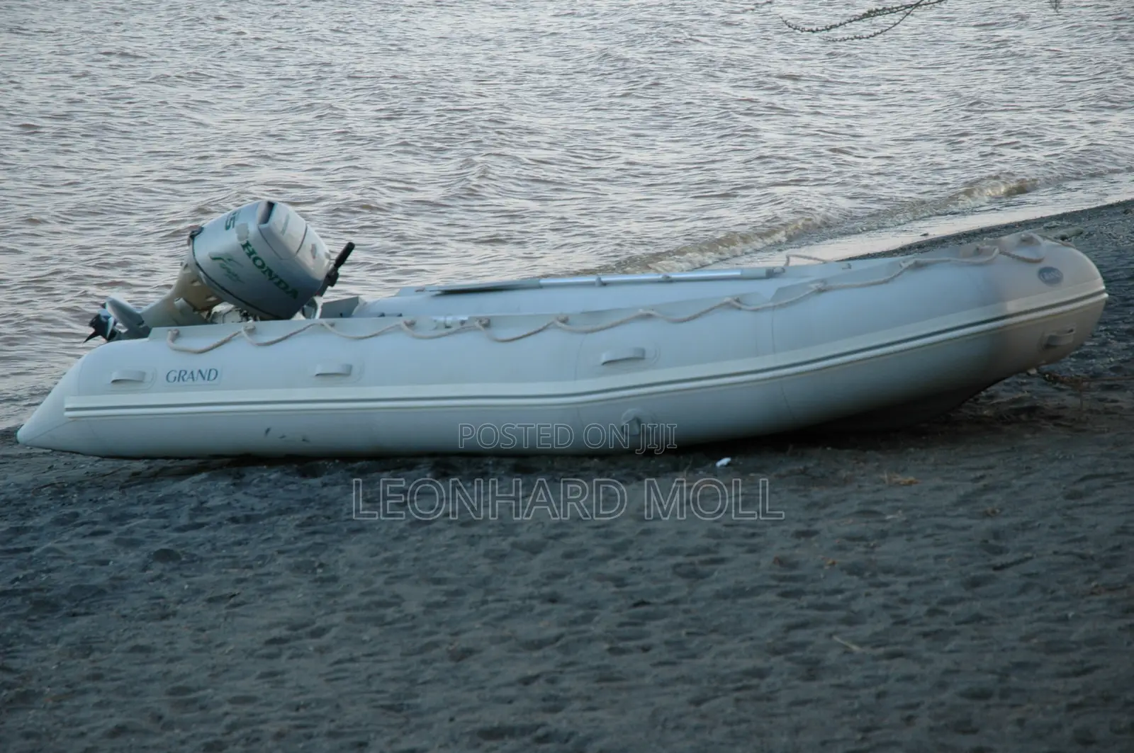 Rubber Boat and Roof Tent