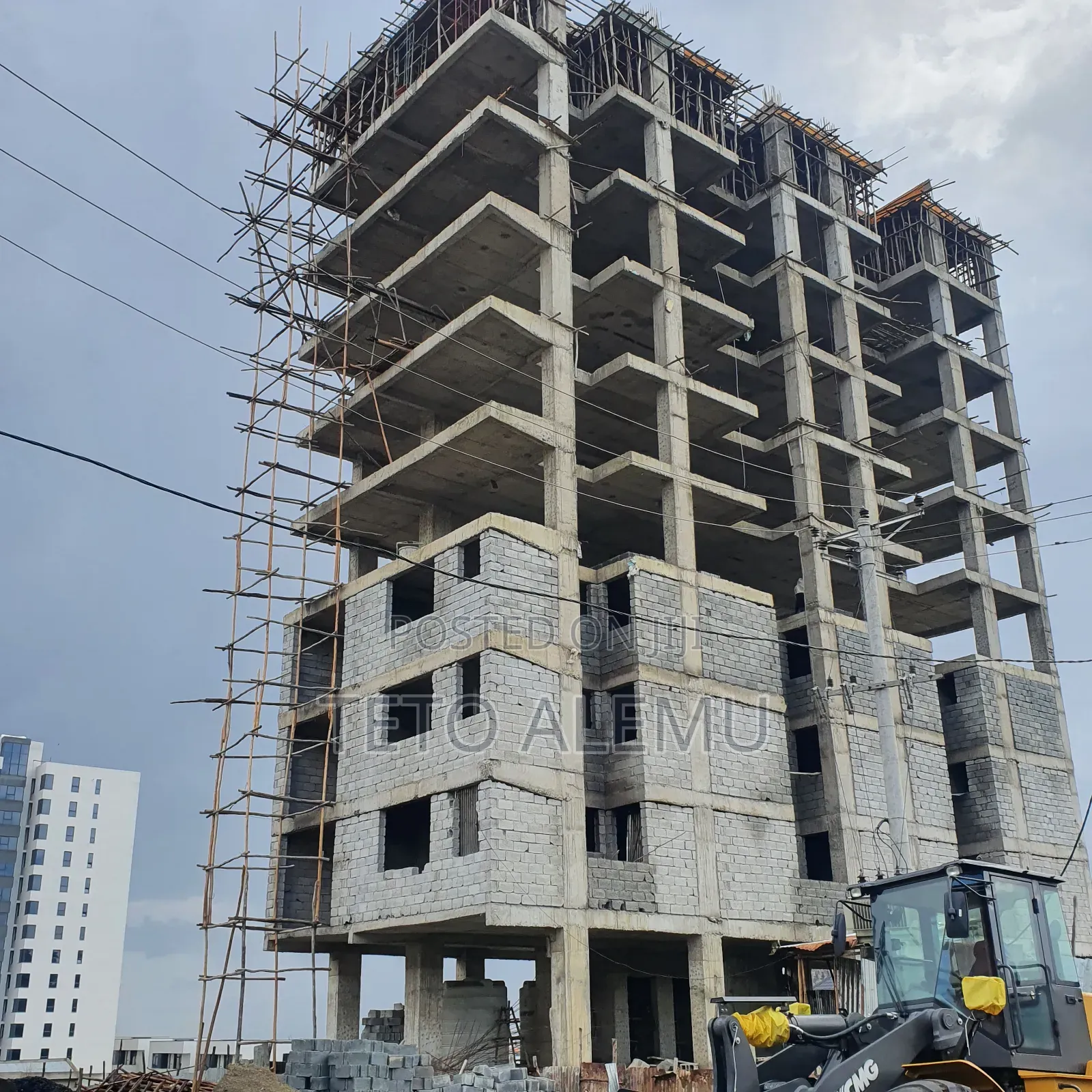 ከ በሰሚት 72 ፣ በሻሌ ኖህ ሪል እስቴት ጀርባ የሚገኝ ድንቅ የመኖሪያ አፓርትመንት! በ1 አመት