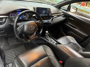 Toyota C-HR 2019 Silver