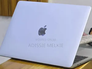 New Laptop Apple MacBook Pro 2019 8GB Intel Core i5 SSD 128GB