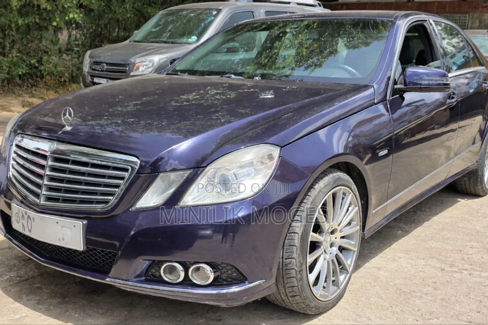 Mercedes-Benz E200 2011 Blue