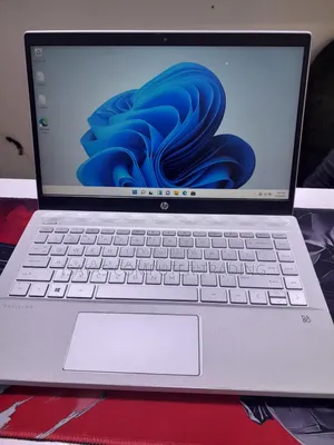 New Laptop HP Pavilion 15 8GB Intel Core i7 SSD 512GB