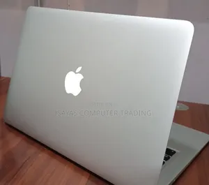 New Laptop Apple MacBook 2015 8GB Intel Core i5 SSD 128GB