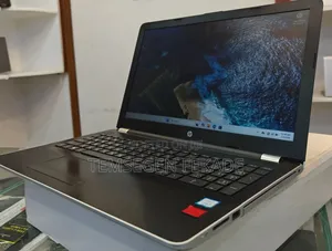 New Laptop HP Pavilion 15 8GB Intel Core i5 SSD 256GB