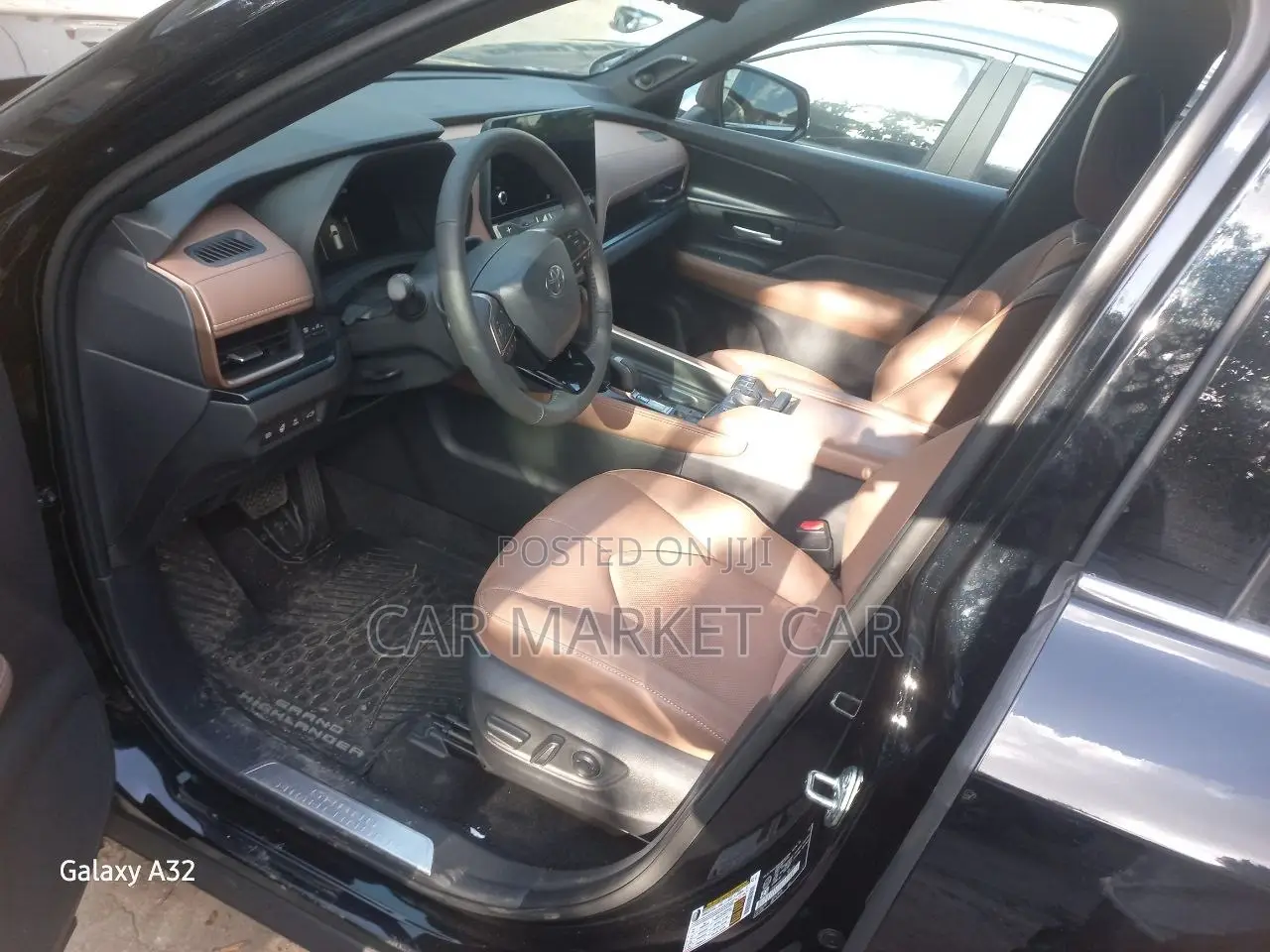 Toyota Grand Highlander Hybrid MAX Platinum AWD 2024 Black