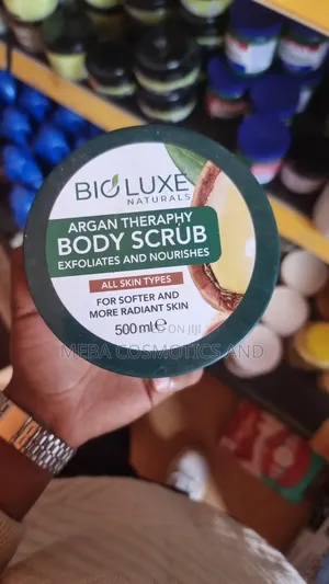 Bioluxe Natural Body Scrub (ስክራፕ)