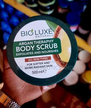 Bioluxe Natural Body Scrub (ስክራፕ)