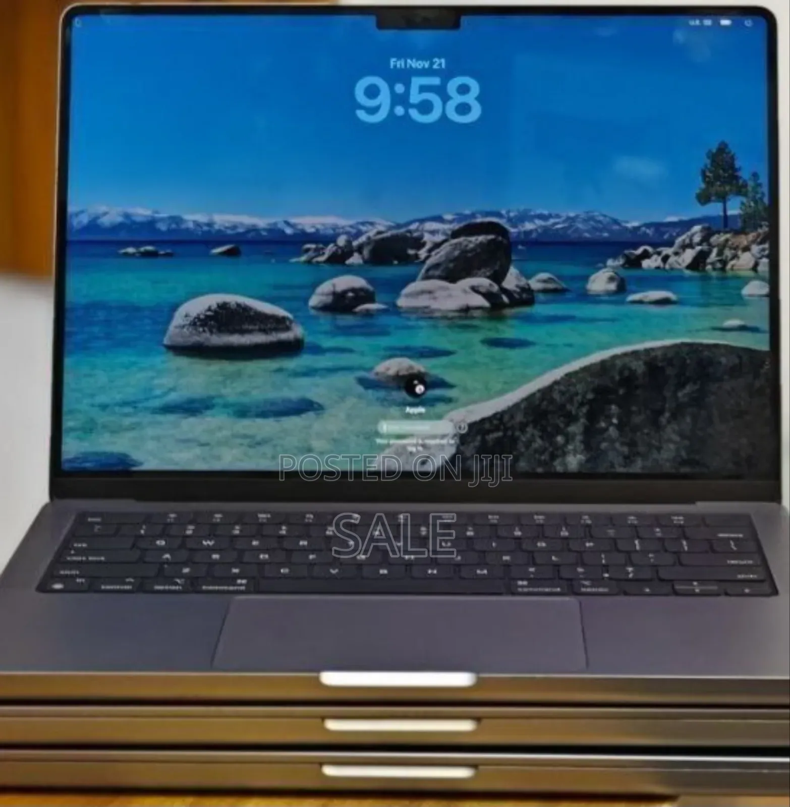 New Laptop Apple MacBook Pro M1 32GB Apple M1 Pro SSD 512GB