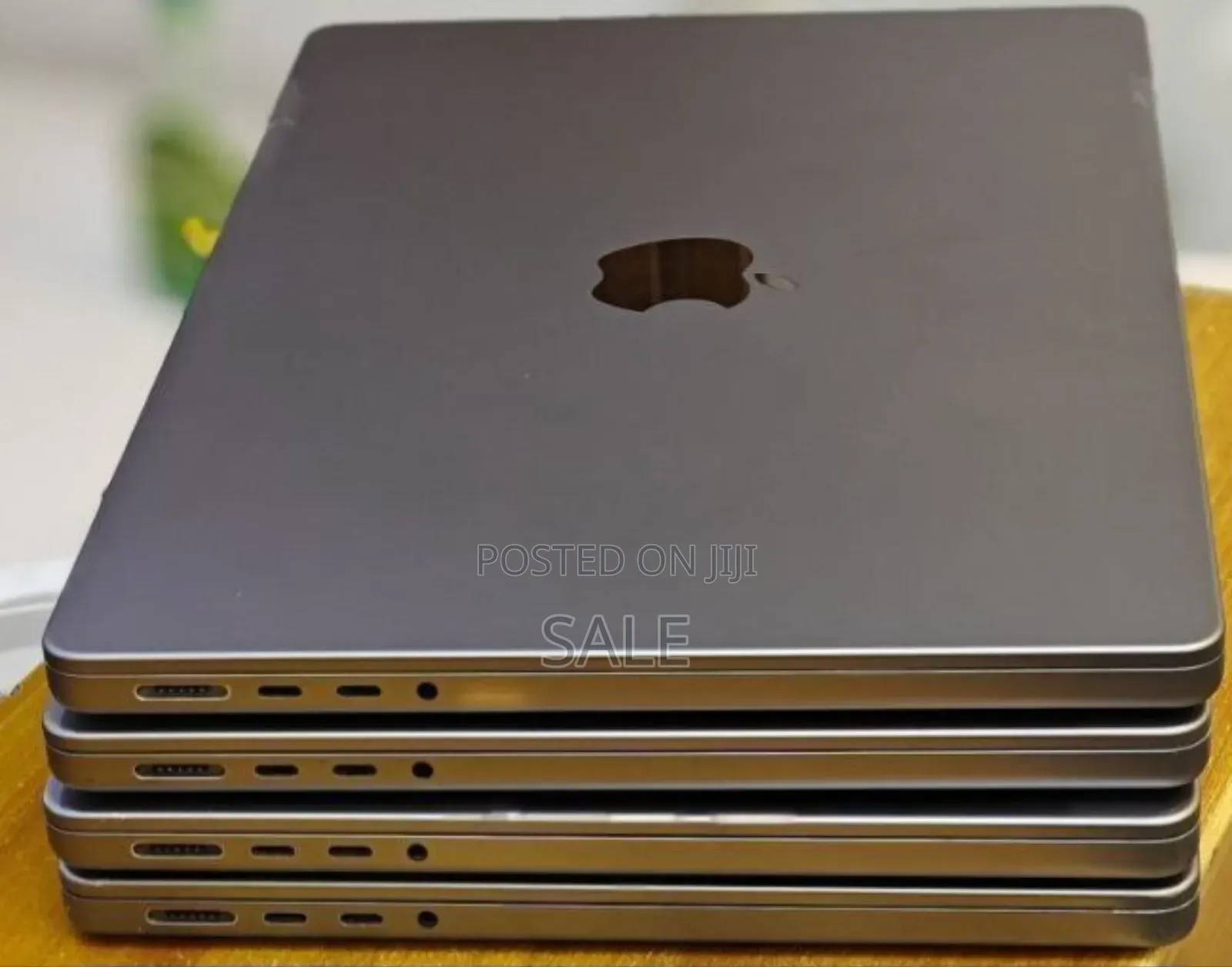 New Laptop Apple MacBook Pro M1 32GB Apple M1 Pro SSD 512GB