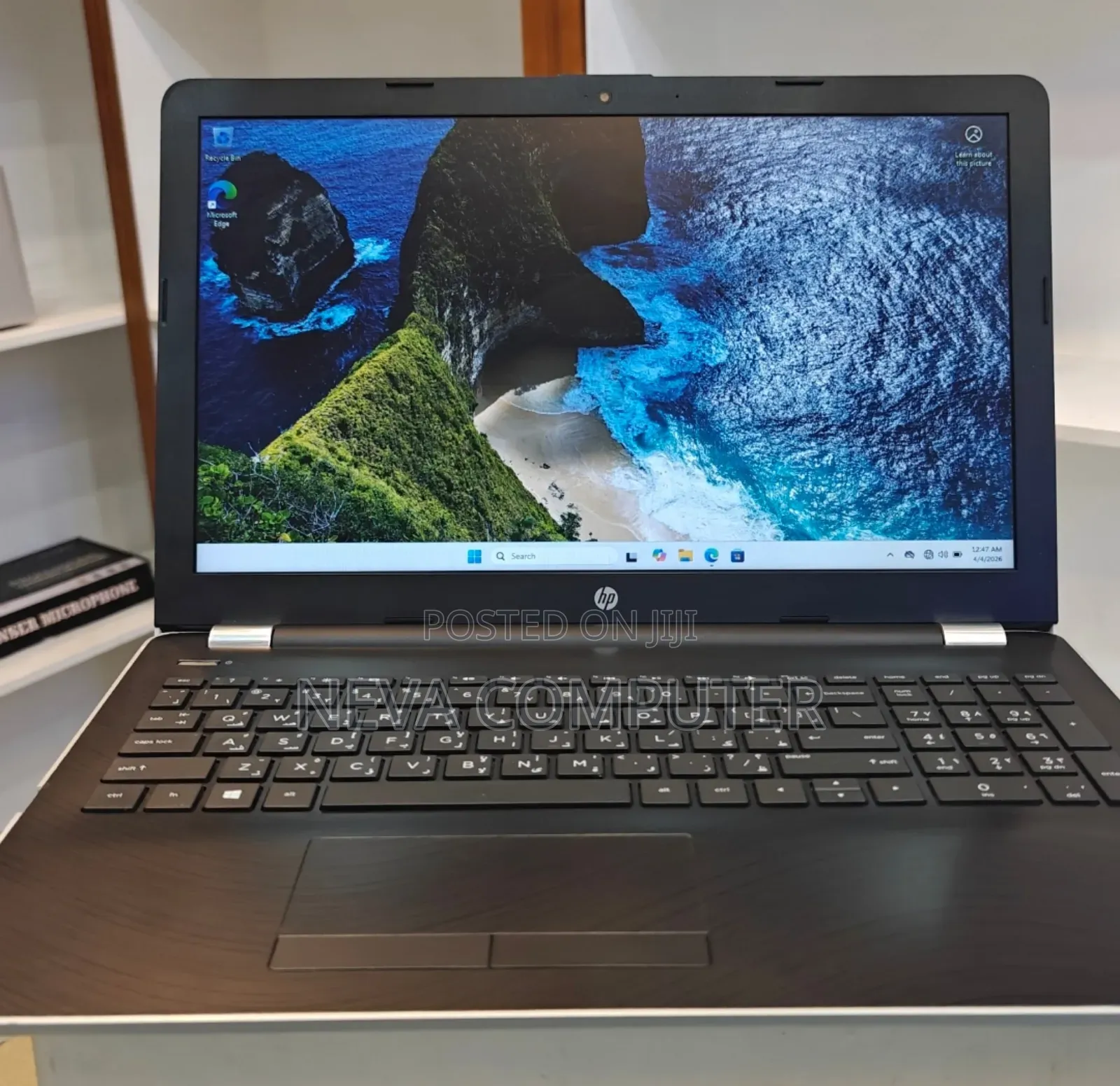 New Laptop HP Pavilion 15 8GB Intel Core i5 SSD 256GB