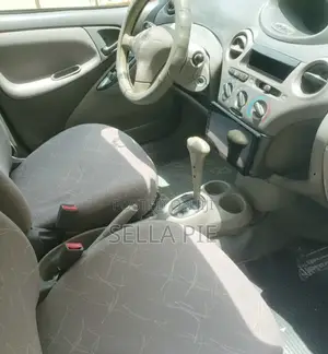 Toyota Platz 2001 Black