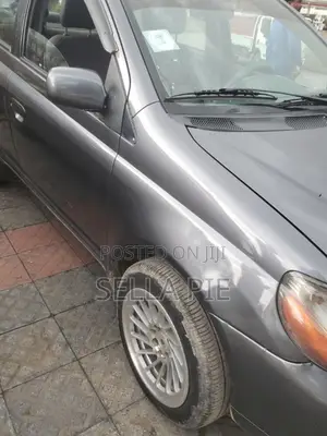 Toyota Platz 2001 Black