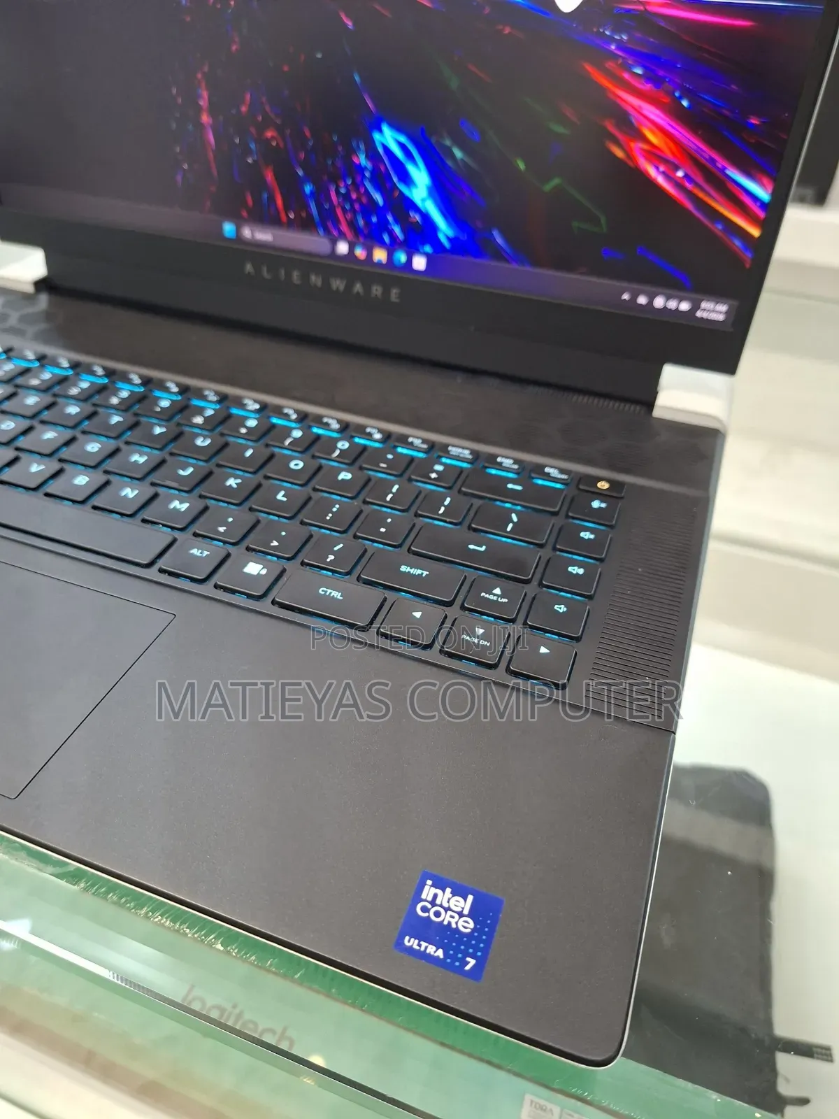 New Laptop Alienware M15 r3 16GB Intel Core Ultra 7 SSD 1T