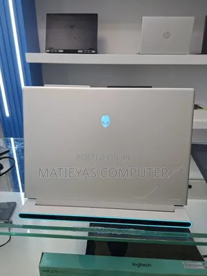 New Laptop Alienware M15 r3 16GB Intel Core Ultra 7 SSD 1T