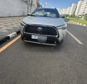 Toyota Corolla Cross Hybrid 2023 Silver